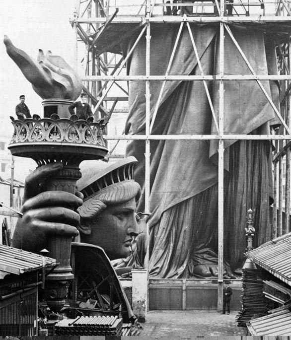 statue of liberty being shipped